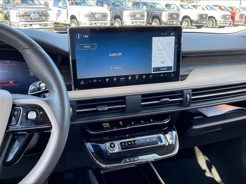 Used 2024 Lincoln Corsair Grand Touring w/ Equipment Group 301A image 16