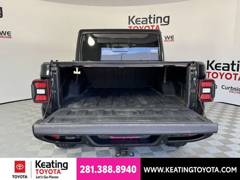 Used 2022 Jeep Gladiator Overland AWD/4WD image 17
