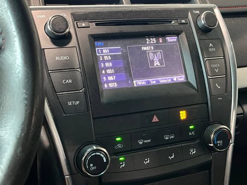 Used 2016 Toyota Camry SE FWD image 20