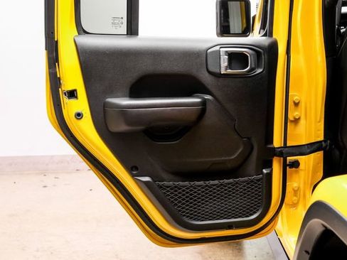 Used 2019 Jeep Wrangler Unlimited Rubicon w/ LED Lighting Group image 76