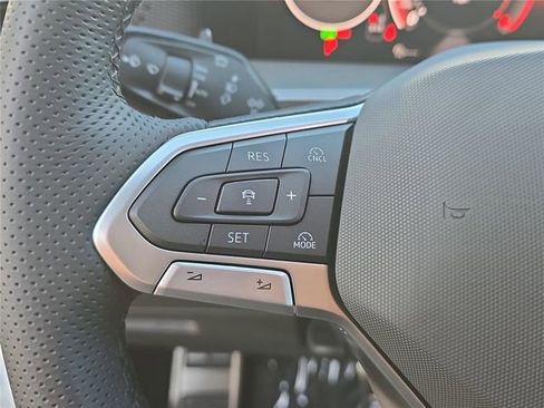 New 2026 Volkswagen Tiguan SE R-Line image 21