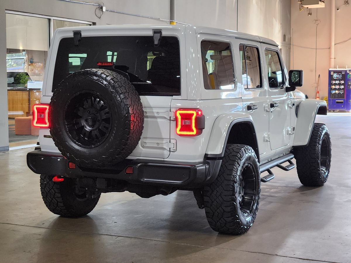 Used 2022 Jeep Wrangler Unlimited Rubicon w/ Cold Weather Group AWD/4WD image 8