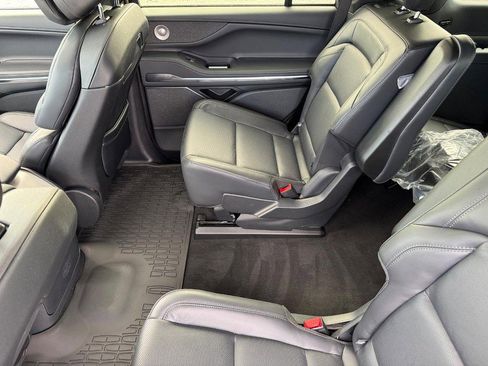 New 2025 Lincoln Navigator Reserve w/ Jet Appearance Package image 11