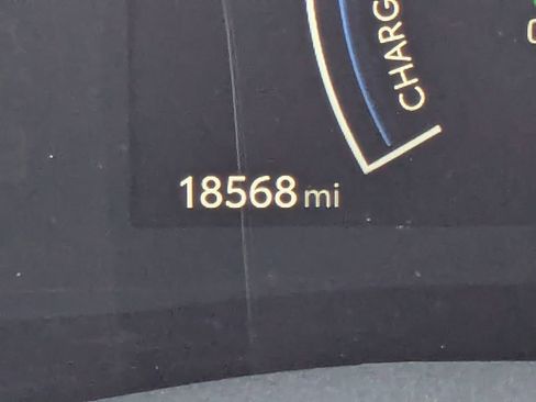 Used 2025 Toyota Camry LE image 27