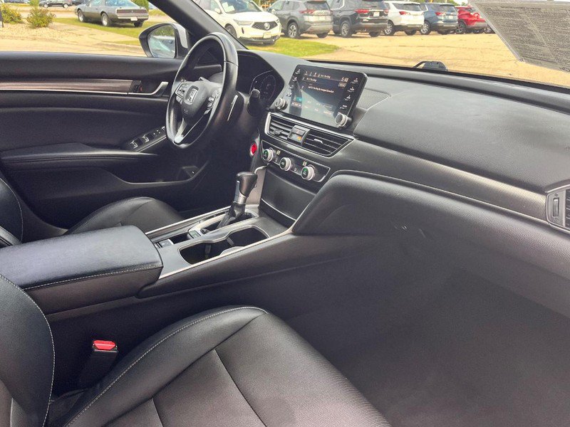 Used 2018 Honda Accord Sport image 17