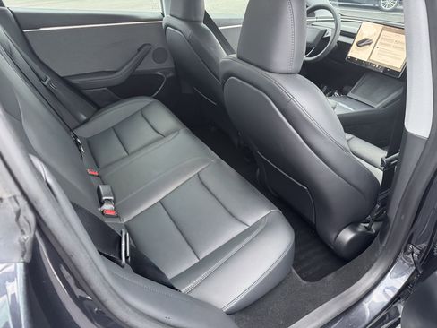 Used 2024 Tesla Model 3 Standard Range image 17