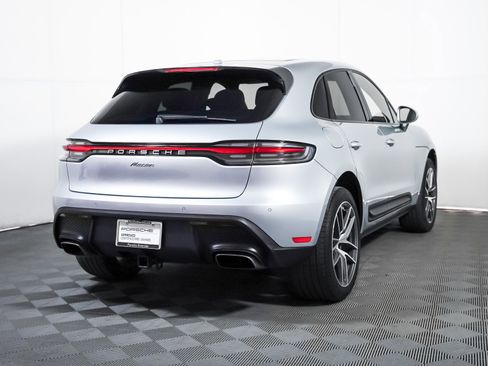 Certified 2022 Porsche Macan w/ Premium Package Plus image 10