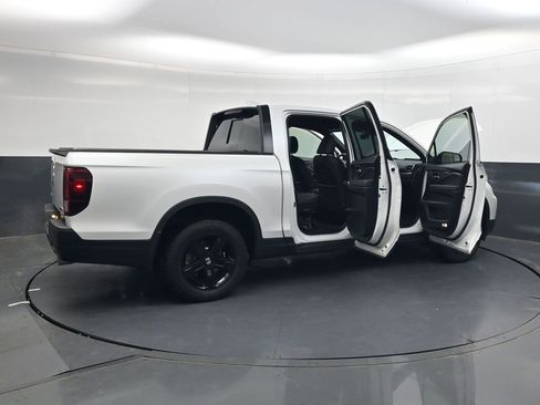 Certified 2023 Honda Ridgeline Black Edition image 35