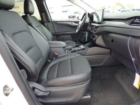 New 2025 Ford Escape SE image 10