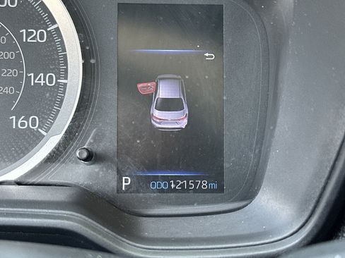 Used 2021 Toyota Corolla LE FWD image 22