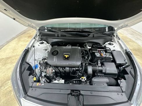 Used 2022 Kia Forte LXS FWD image 18
