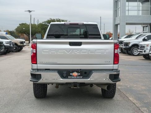 Used 2020 Chevrolet Silverado 2500 LTZ w/ LTZ Plus Package image 8