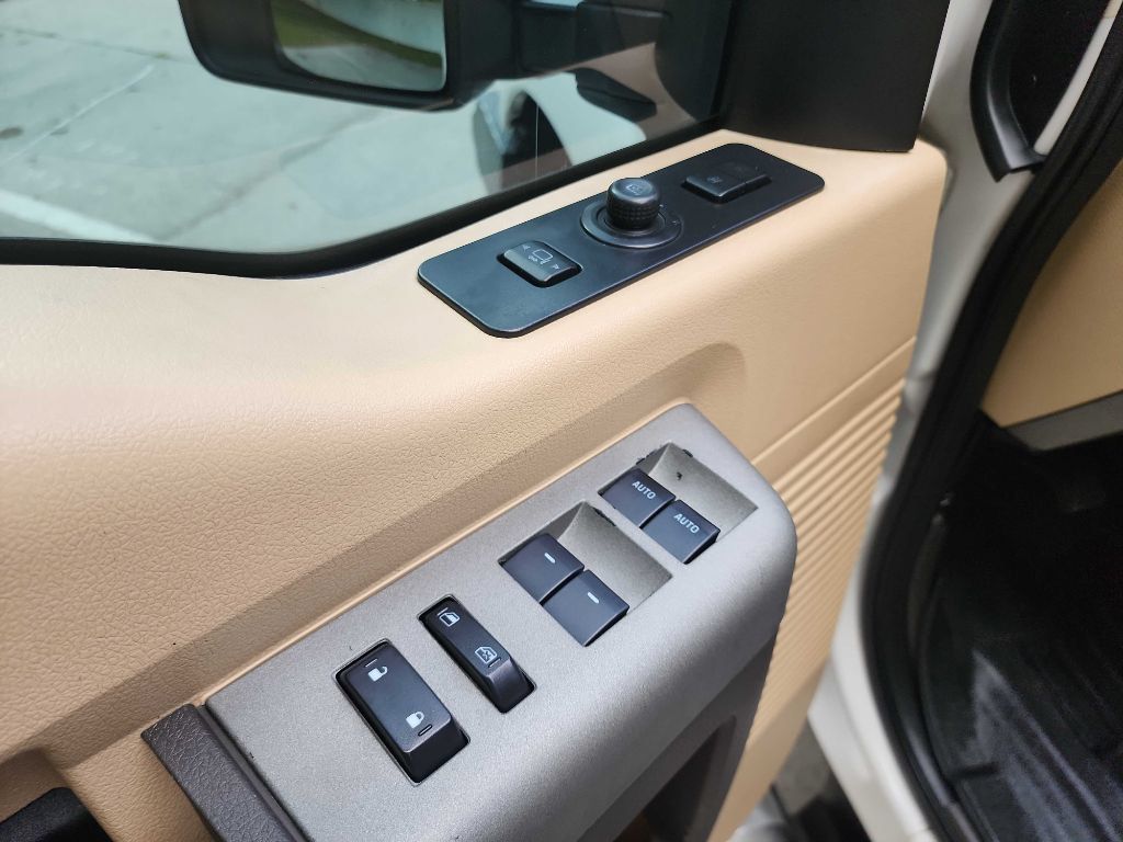 Used 2016 Ford F350 Lariat w/ Lariat Ultimate Package AWD/4WD image 20