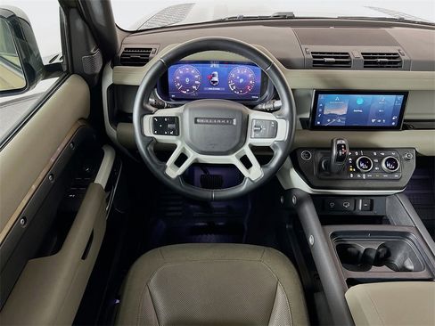 Used 2021 Land Rover Defender 110 S image 23
