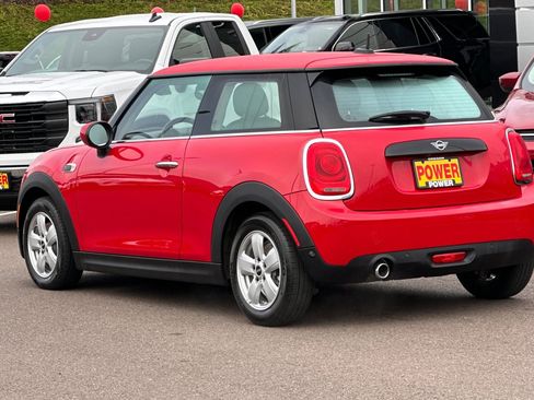 Used 2021 MINI Cooper 2-Door Hardtop w/ Storage Package image 6