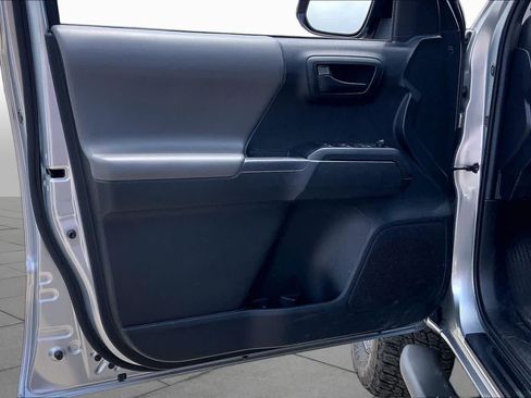 Used 2023 Toyota Tacoma SR AWD/4WD image 21