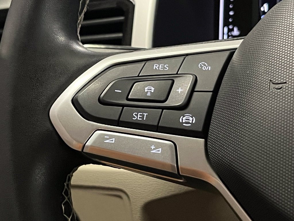 Used 2023 Volkswagen Atlas SE w/ Black Wheel Package AWD/4WD image 29