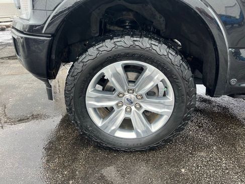 Used 2018 Ford F150 Platinum w/ Equipment Group 701A Luxury image 39