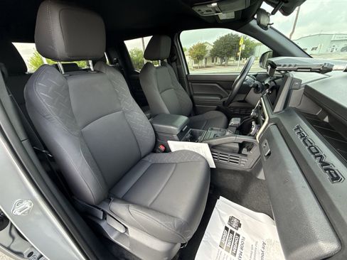 Certified 2025 Toyota Tacoma SR RWD image 26