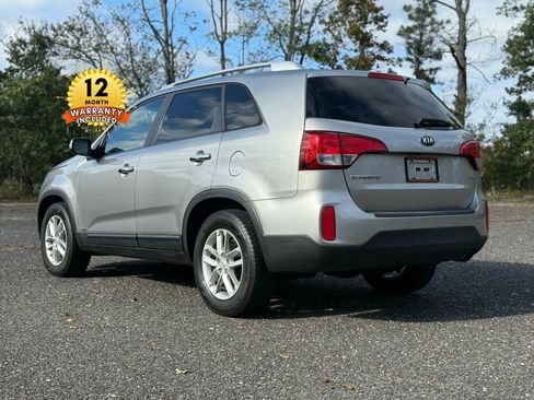 Used 2015 Kia Sorento LX image 55