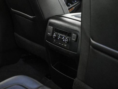 Used 2020 Chevrolet Tahoe Premier AWD/4WD image 19