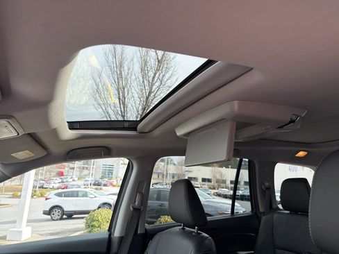 Used 2022 Honda Pilot Elite image 19