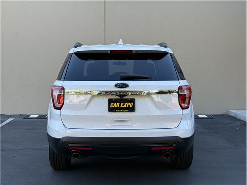 Used 2017 Ford Explorer FWD image 5