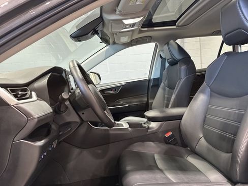 Used 2022 Toyota RAV4 XLE Premium AWD/4WD image 12