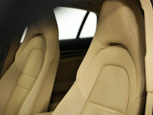 Certified 2023 Porsche Panamera image 22