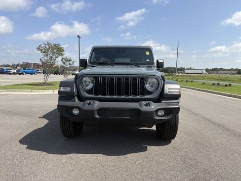 Used 2024 Jeep Wrangler Unlimited Sport AWD/4WD image 8