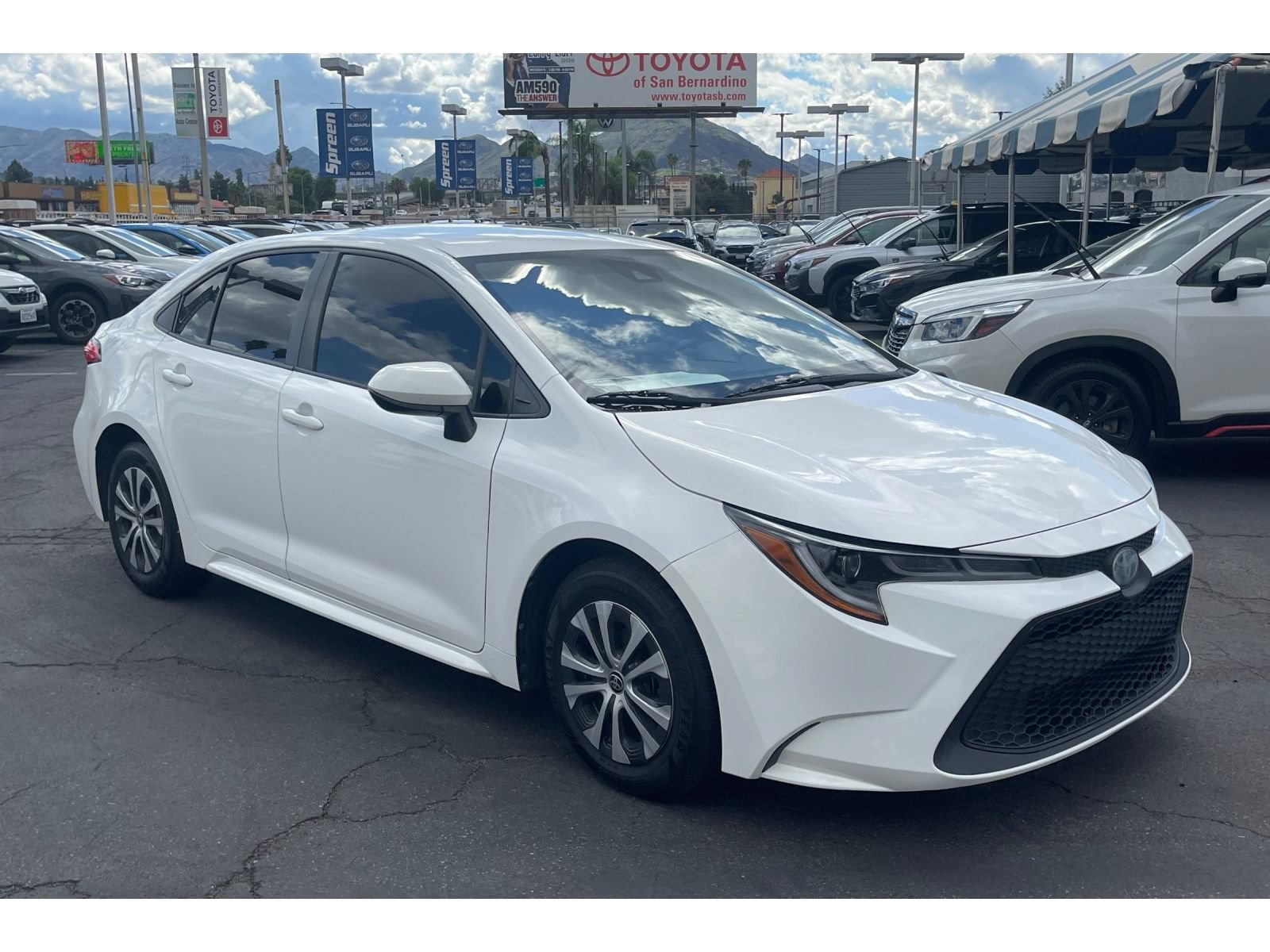 Used 2022 Toyota Corolla LE w/ Carpet Mat Package (TMS) FWD image 8