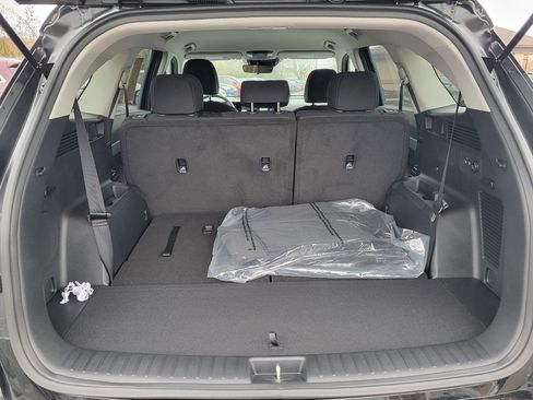 Used 2025 Kia Sorento LX image 6