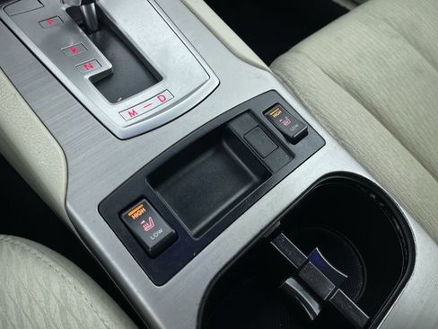 Used 2011 Subaru Outback 2.5i Premium w/ All-Weather Pkg image 19