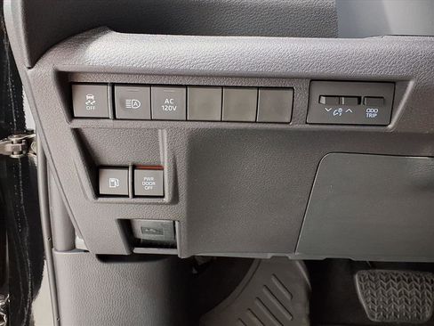 New 2026 Toyota Sienna XLE Woodland Edition image 22