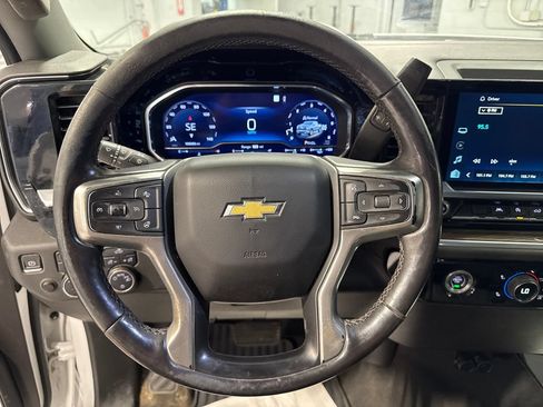 Used 2023 Chevrolet Silverado 1500 LT AWD/4WD image 6