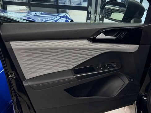 Used 2024 Volkswagen Taos S image 17