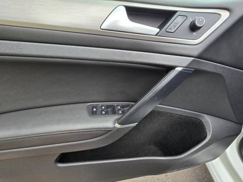 Used 2015 Volkswagen Golf TDI SEL FWD image 22