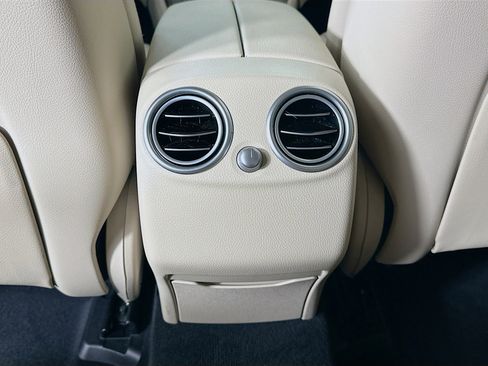 Used 2022 Mercedes-Benz GLC 300 GLC 300 w/ Premium Package Lite image 31