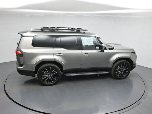 Used 2025 Lexus GX 550 w/ Accessory Package (2T) image 58