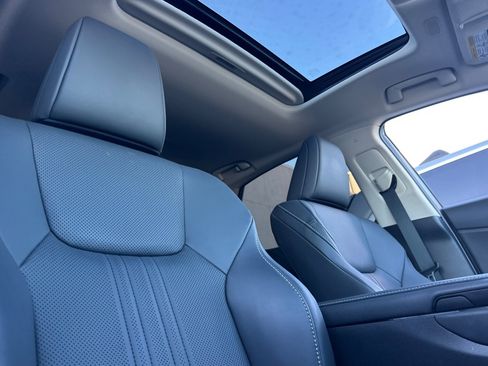 Certified 2025 Lexus NX 250 FWD w/ Premium Package image 14