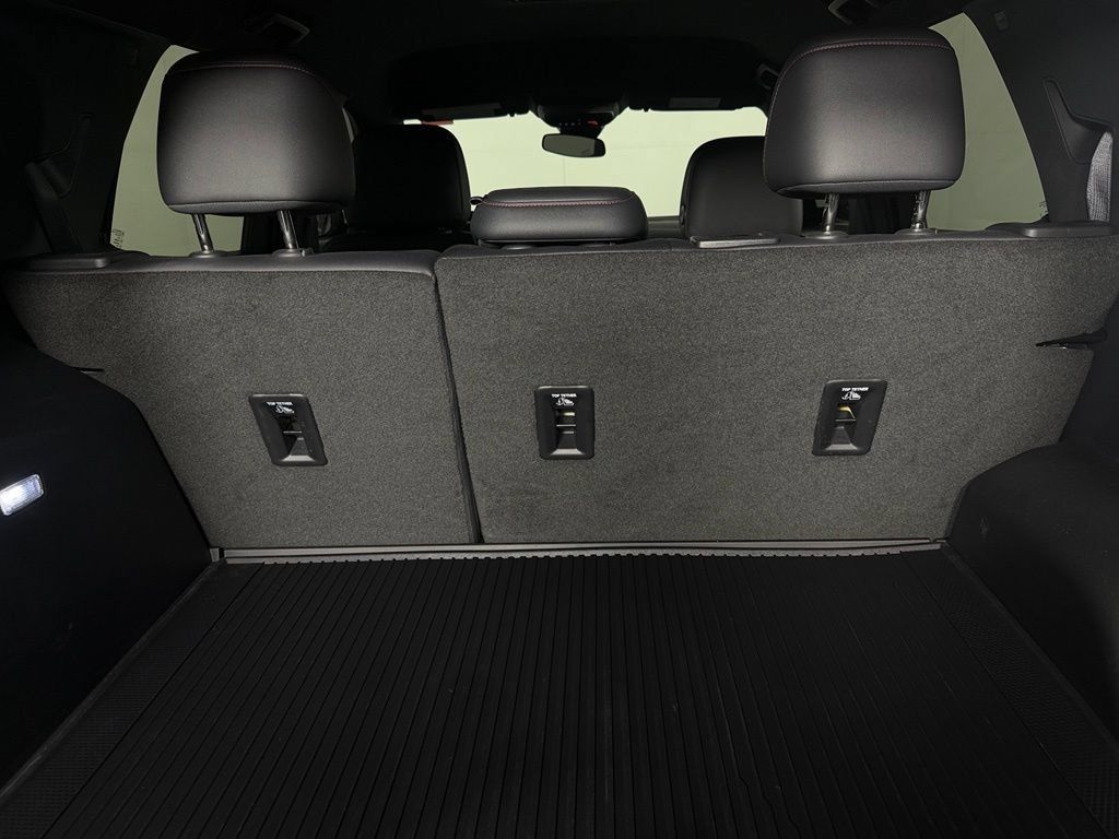 Used 2026 Chevrolet Equinox RS w/ LPO, Floor Liner Package FWD image 31