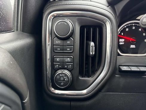 Used 2019 Chevrolet Silverado 1500 High Country w/ Technology Package AWD/4WD image 30