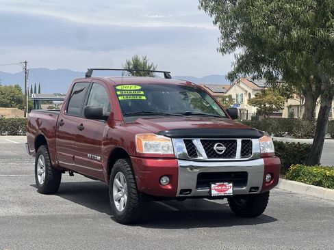 Used 2013 Nissan Titan SV w/ SV Value Truck Pkg AWD/4WD image 6