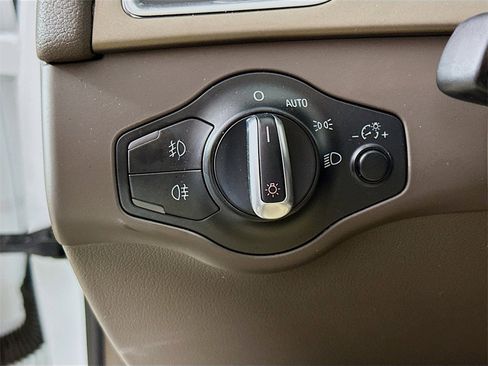 Used 2015 Audi A4 2.0T Premium image 12