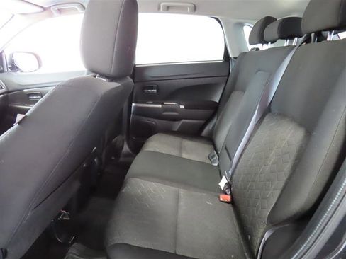 Used 2020 Mitsubishi Outlander Sport SE FWD image 19