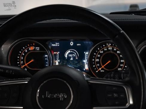 Used 2020 Jeep Wrangler Unlimited Sahara AWD/4WD image 23