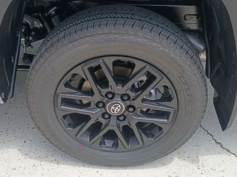 New 2026 Toyota Tundra Limited AWD/4WD image 24