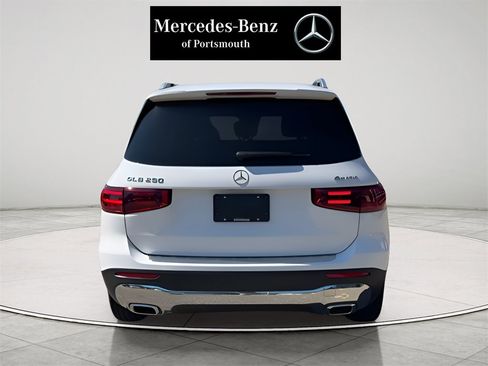 New 2026 Mercedes-Benz GLB 250 4MATIC image 7