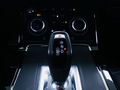 Used 2023 Land Rover Range Rover Evoque R-Dynamic S image 20