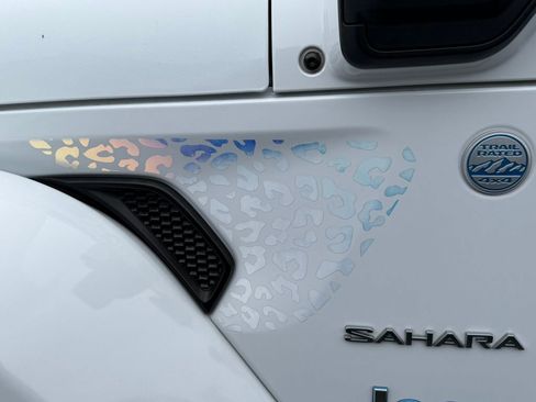 Used 2023 Jeep Wrangler Unlimited Sahara w/ Cold Weather Group image 13